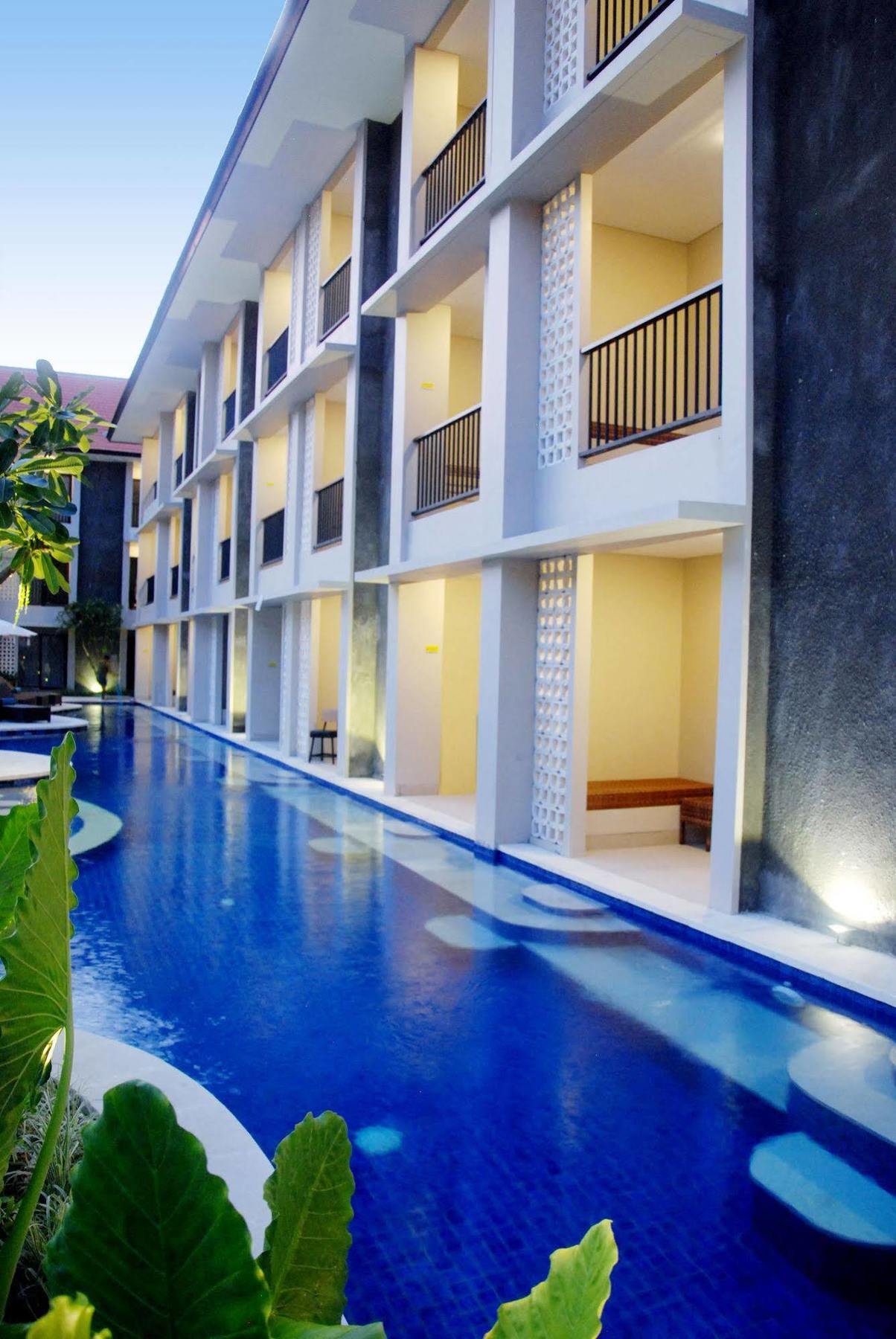 Grand Barong Kuta (Bali)